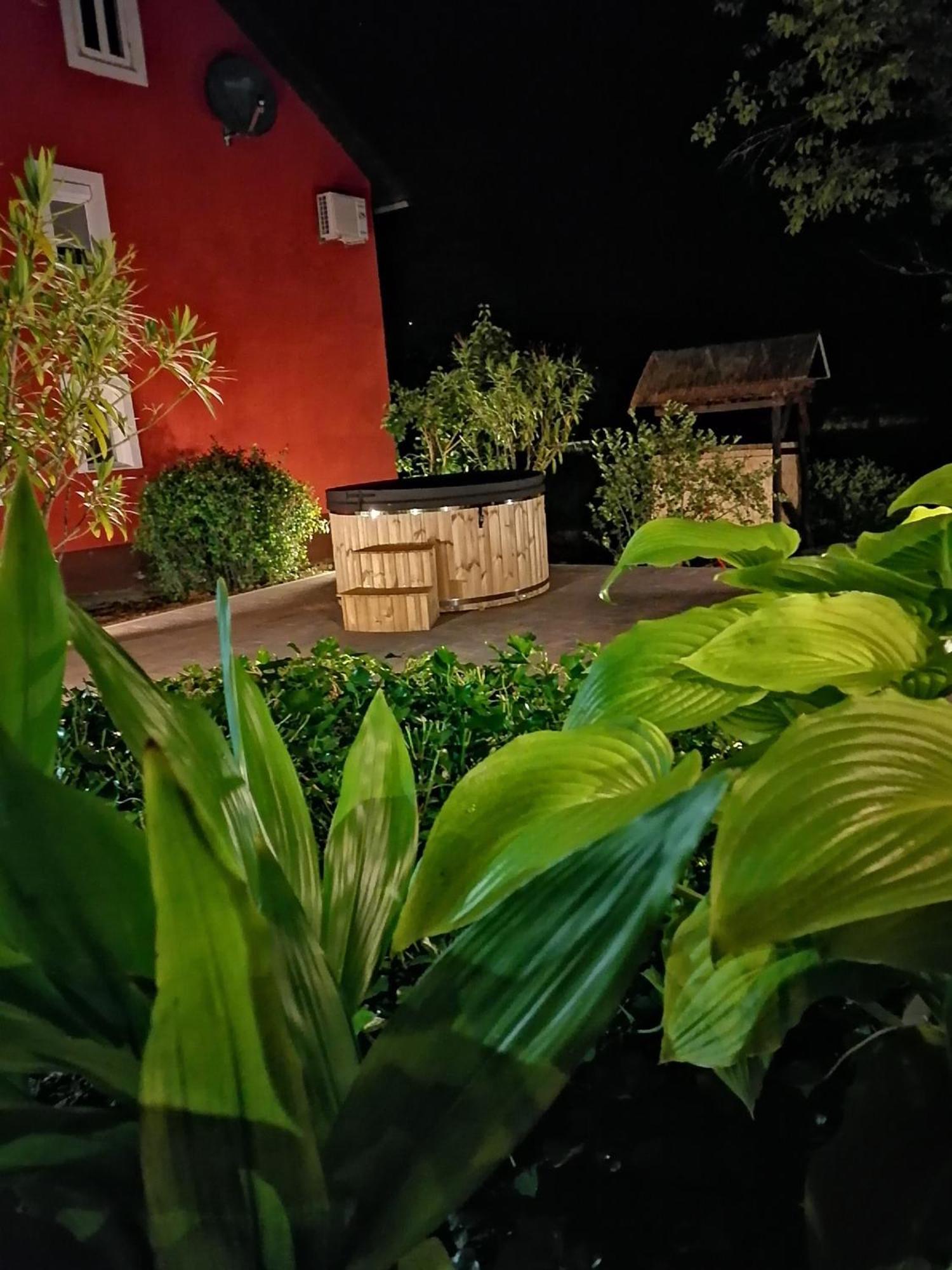 Holiday Home Modric Otočac Zewnętrze zdjęcie
