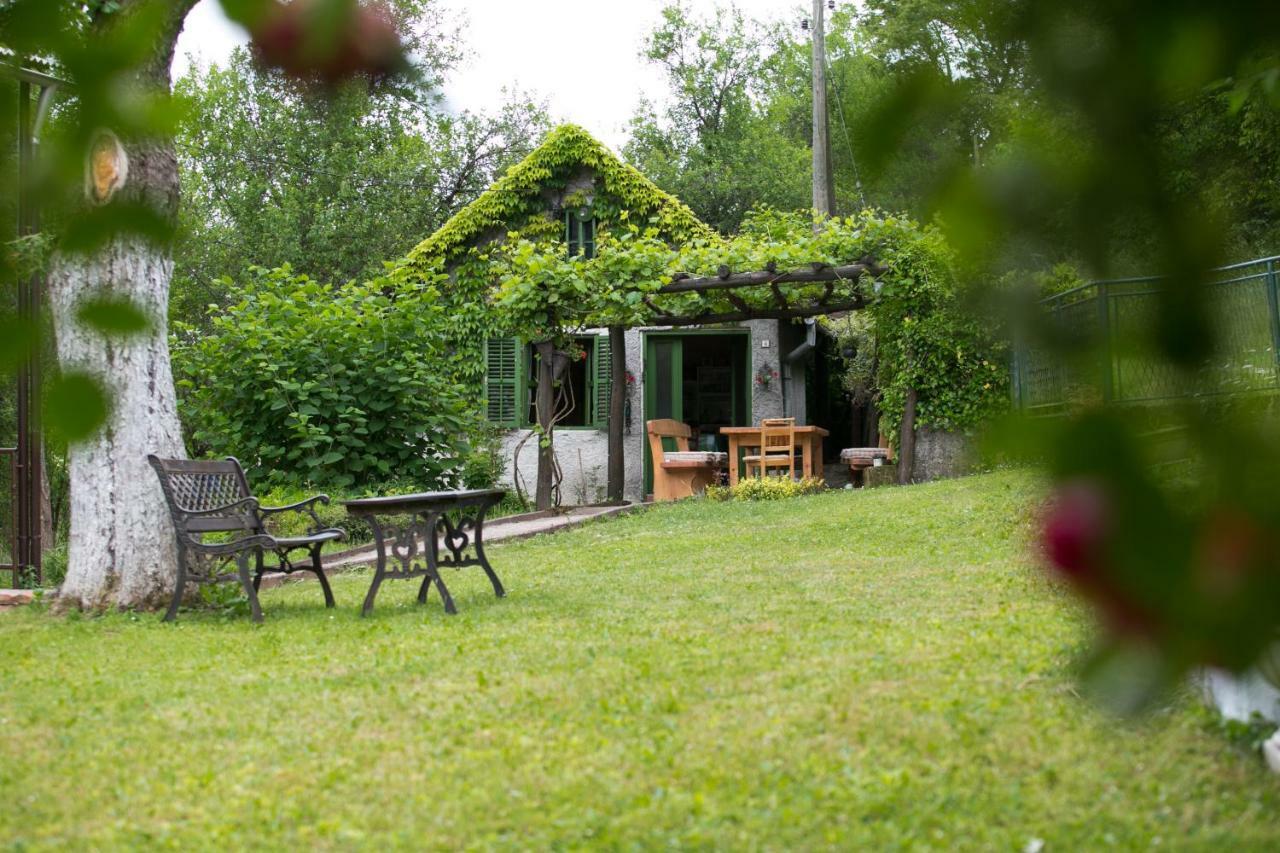 Holiday Home Modric Otočac Zewnętrze zdjęcie