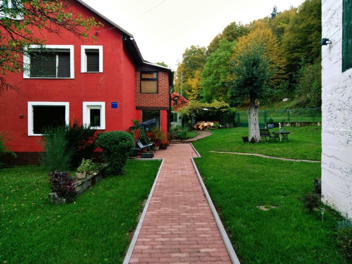 Holiday Home Modric Otočac Zewnętrze zdjęcie